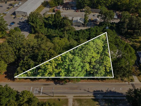1319 Camden Road, Fayetteville, NC 28306