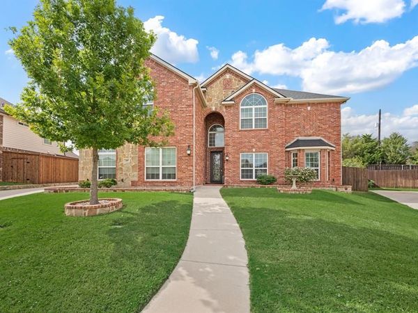 209 Chateau Avenue, Kennedale, TX 76060