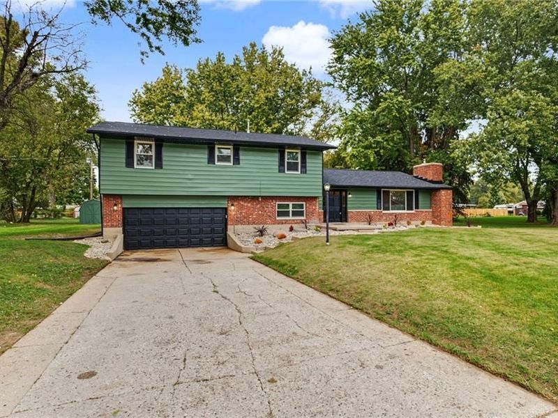 5430 David Drive, Tipp City, OH 45371 Photo 3
