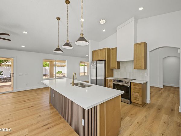 6252 E PORTIA Street, Mesa, AZ 85215