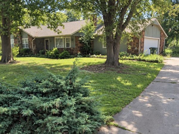 9650 Spring Lake Drive, Broken Arrow, OK 74014