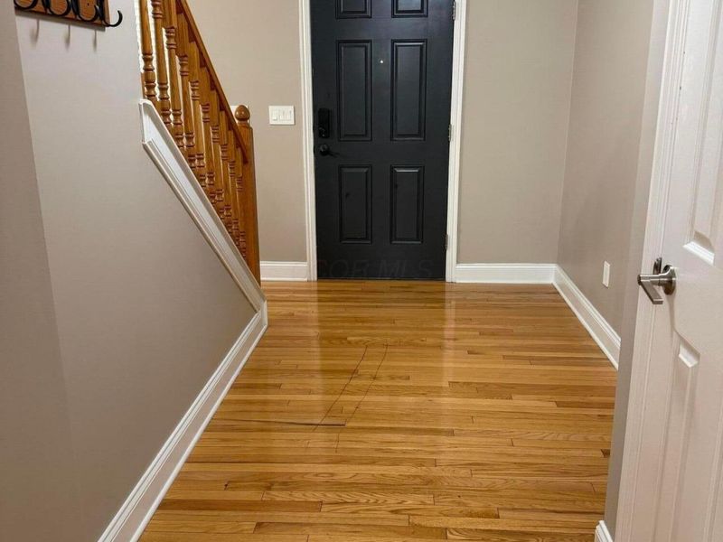 6202 Kendall Ridge Boulevard, Dublin, OH 43016 Photo 3