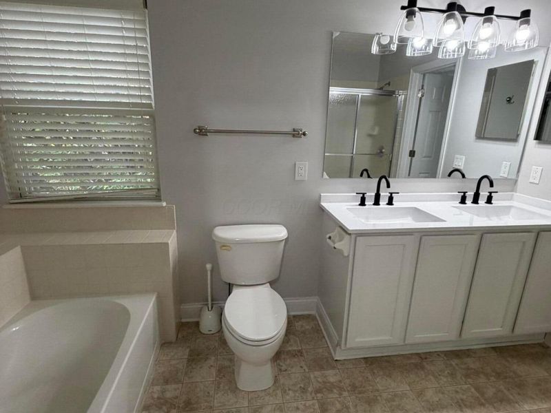 6202 Kendall Ridge Boulevard, Dublin, OH 43016 Photo 9