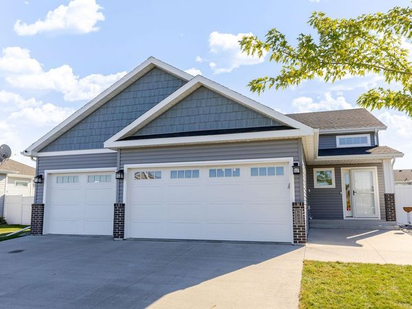 6059 AUTUMN Drive S, Fargo, ND 58104