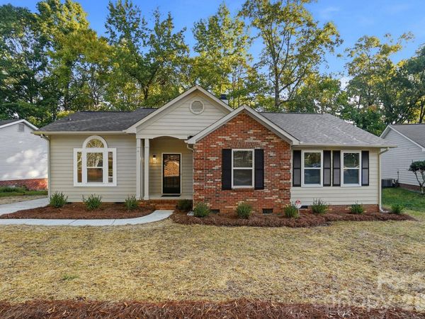 6044 Acadian Woods Drive, Charlotte, NC 28227
