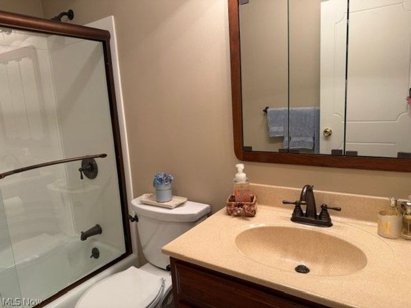 147 Crisswill Road, Saint Clairsville, OH 43950 Photo 5