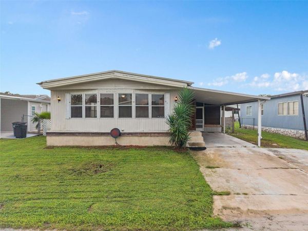 137 PINE TREE DRIVE , DEBARY, FL 32713