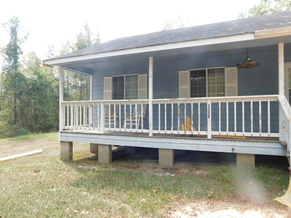 25 Abercrombie Knight Rd., Seminary, MS 39479