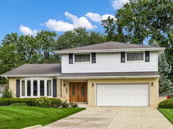 21W200 North Lane, Itasca, IL 60143