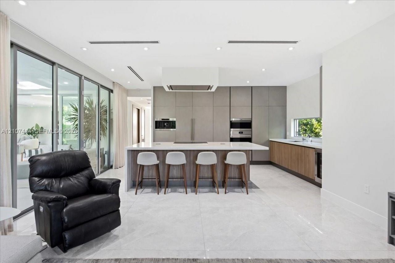 315 Cypress Dr , Key Biscayne, FL 33149 Photo