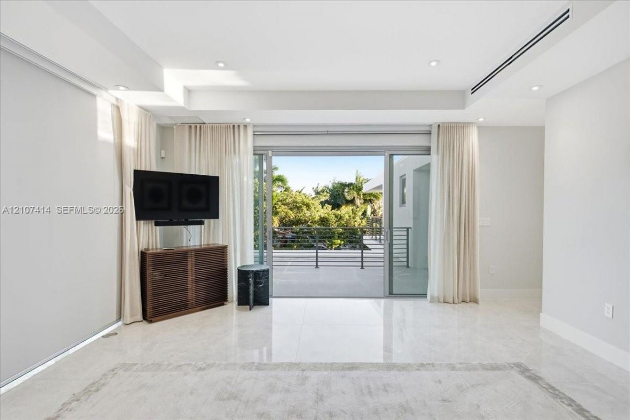 315 Cypress Dr , Key Biscayne, FL 33149 Photo