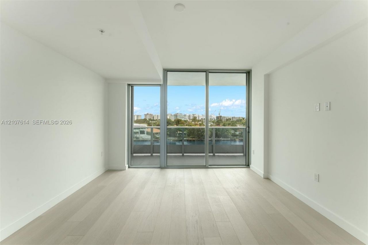 9201 E Bay Harbor Dr , Unit 501, Bay Harbor Islands, FL 33154 Photo