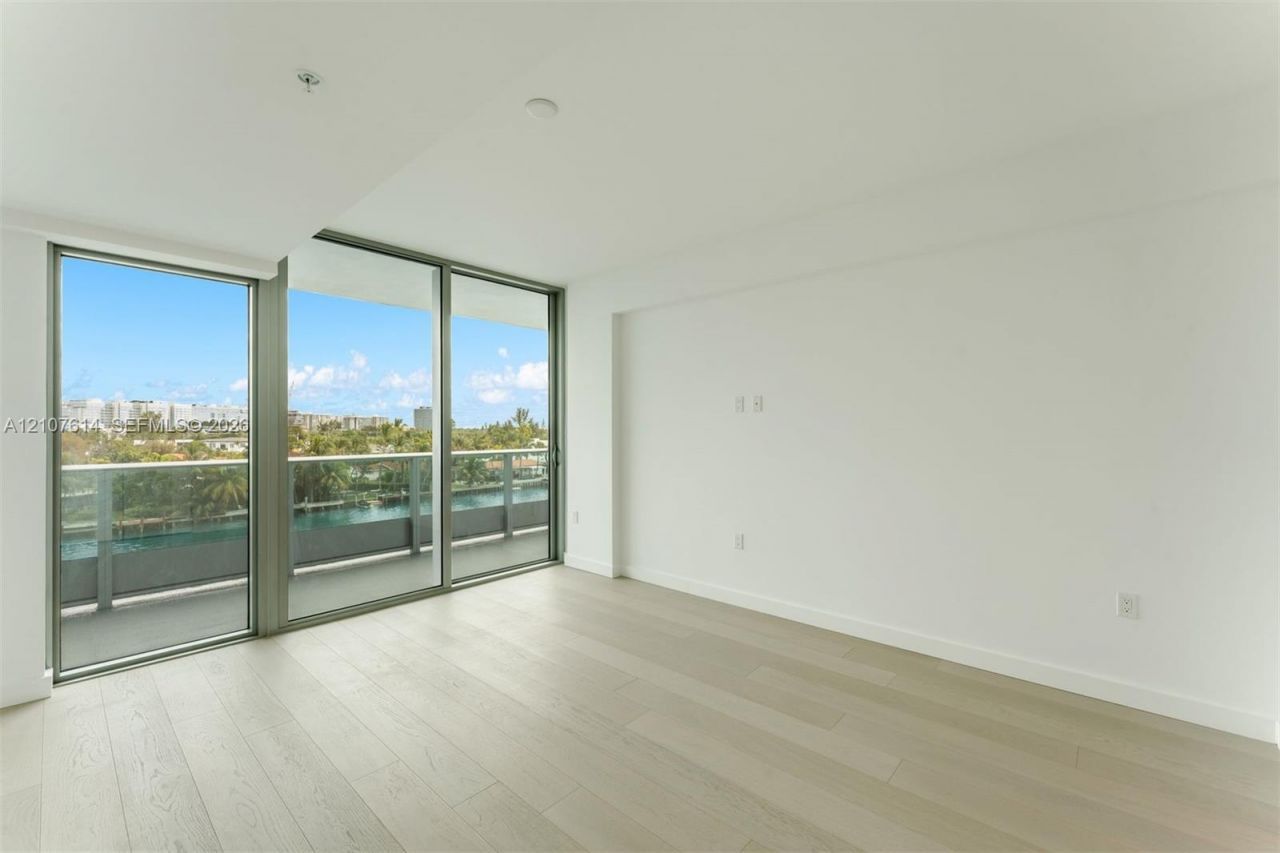 9201 E Bay Harbor Dr , Unit 501, Bay Harbor Islands, FL 33154 Photo