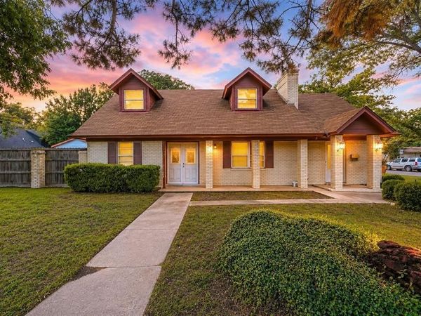 1700 Chip N Dale Drive, Arlington, TX 76012