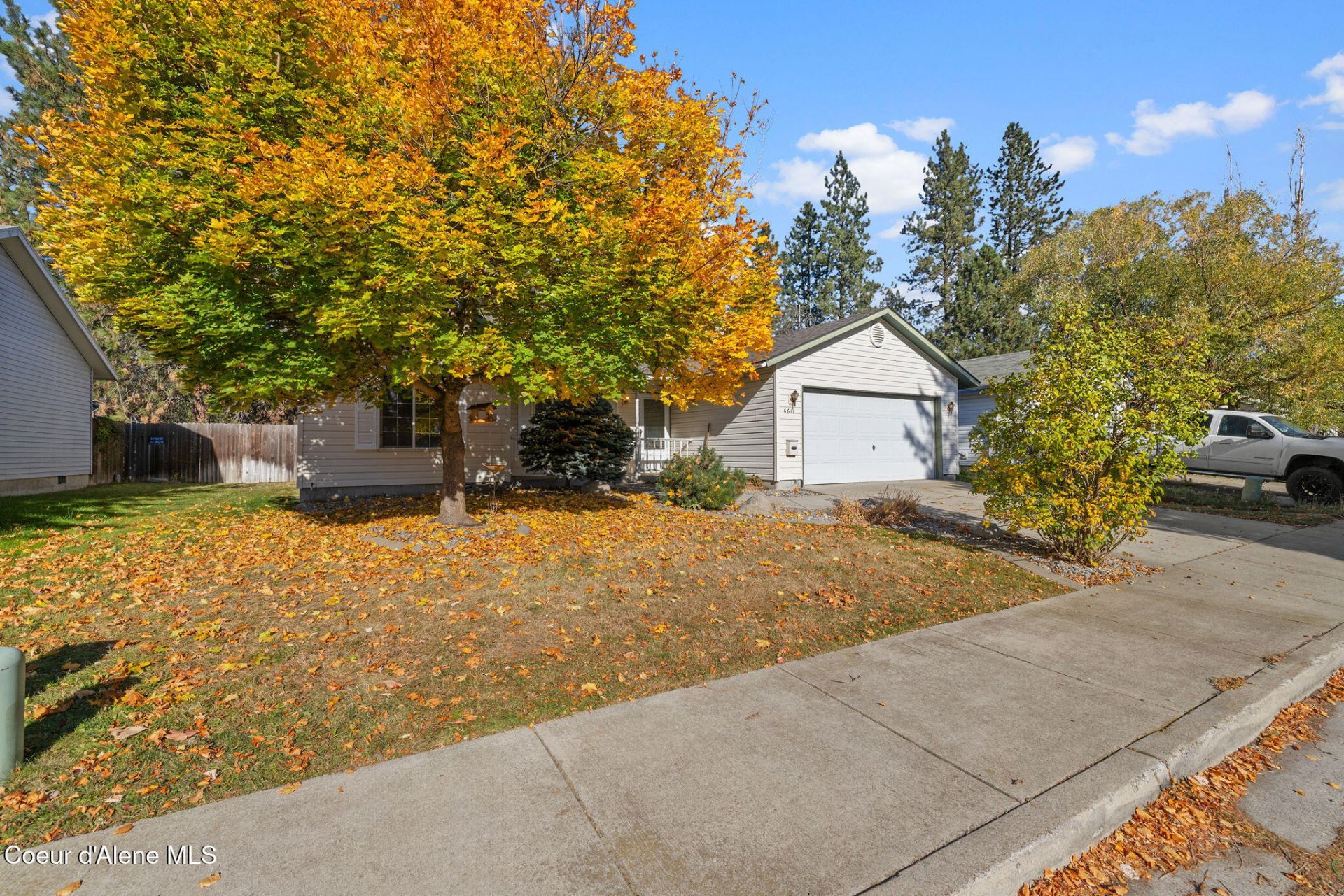 6611 W Basswood DR primary photo