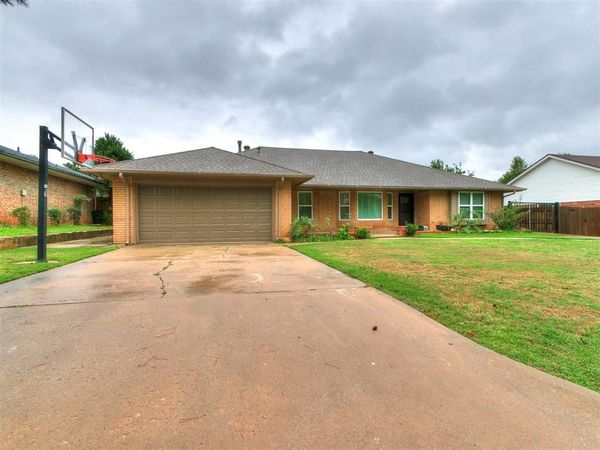 8232 NW 100th Street, Oklahoma City, OK 73162
