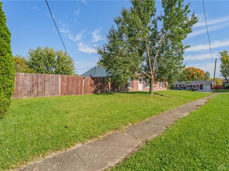 27 Adolpha Avenue, New Lebanon, OH 45345 Photo 4