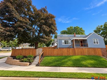 3021 N 42 Street, Omaha, NE 68111