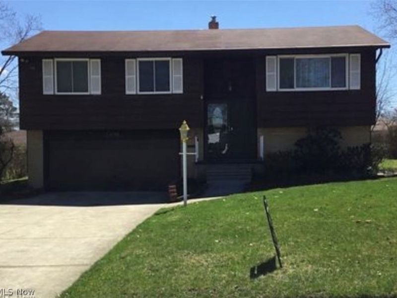 24506 Robinia Drive, Bedford Heights, OH 44146 Photo 1