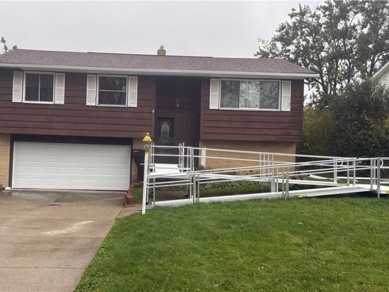 24506 Robinia Drive, Bedford Heights, OH 44146 Photo 22