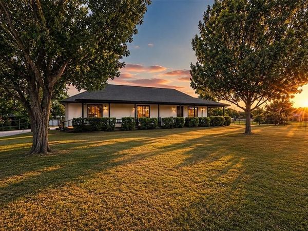 2913 County Road 920, Crowley, TX 76036