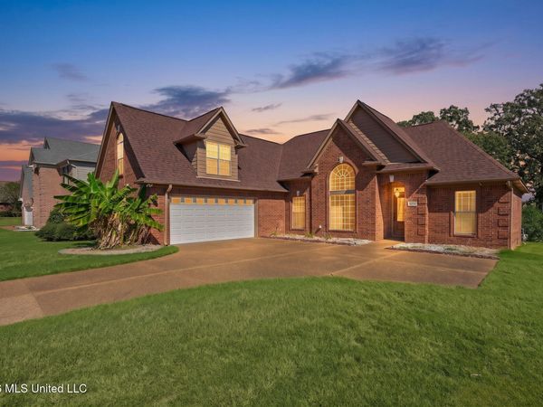 4036 Sidlehill Drive, Olive Branch, MS 38654