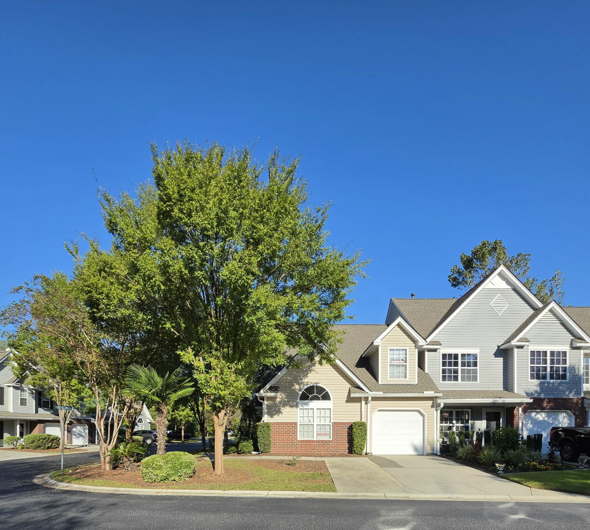 143 Darcy Avenue Photo 2