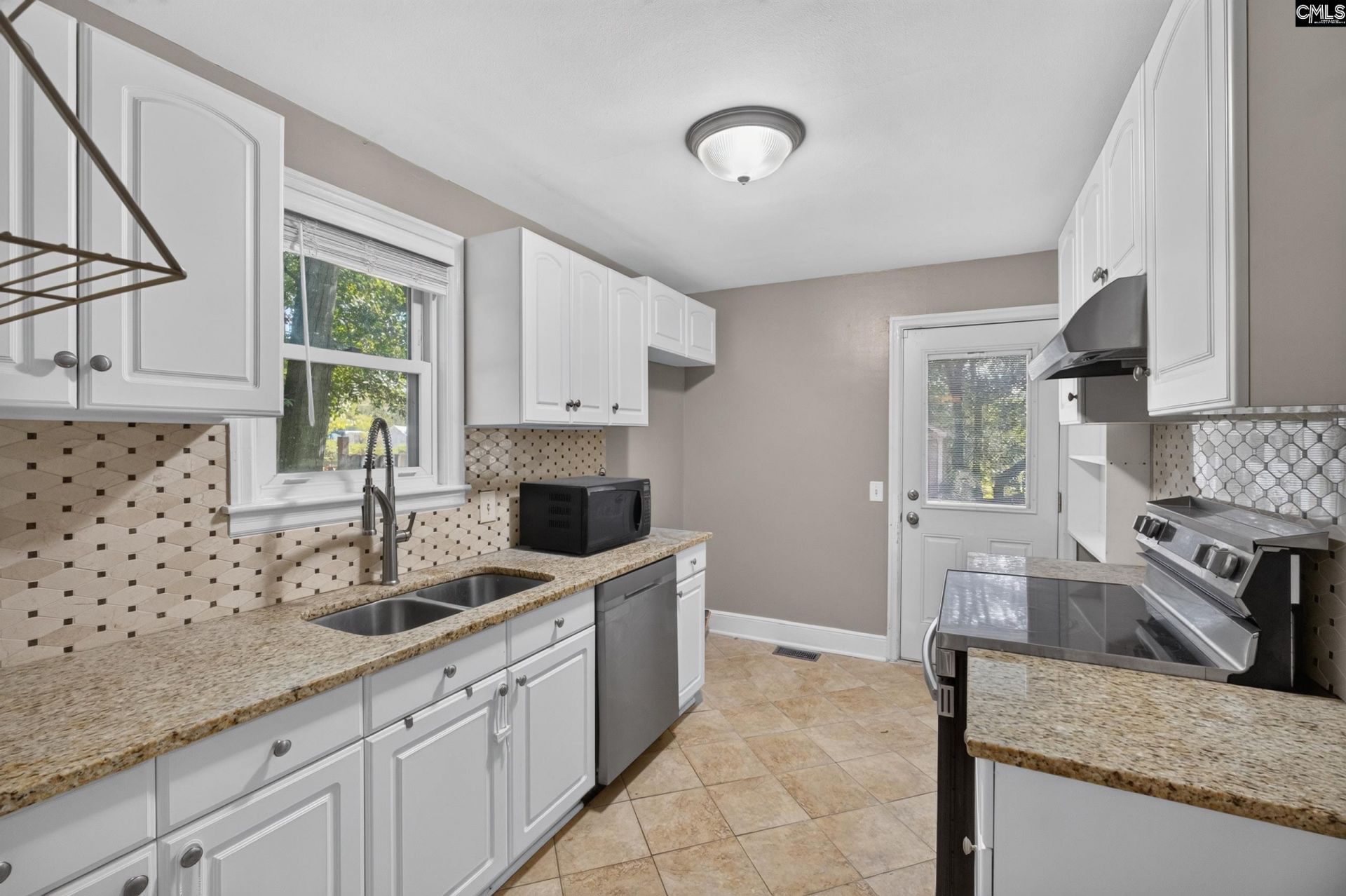 1633 Decree Avenue  Photo 12