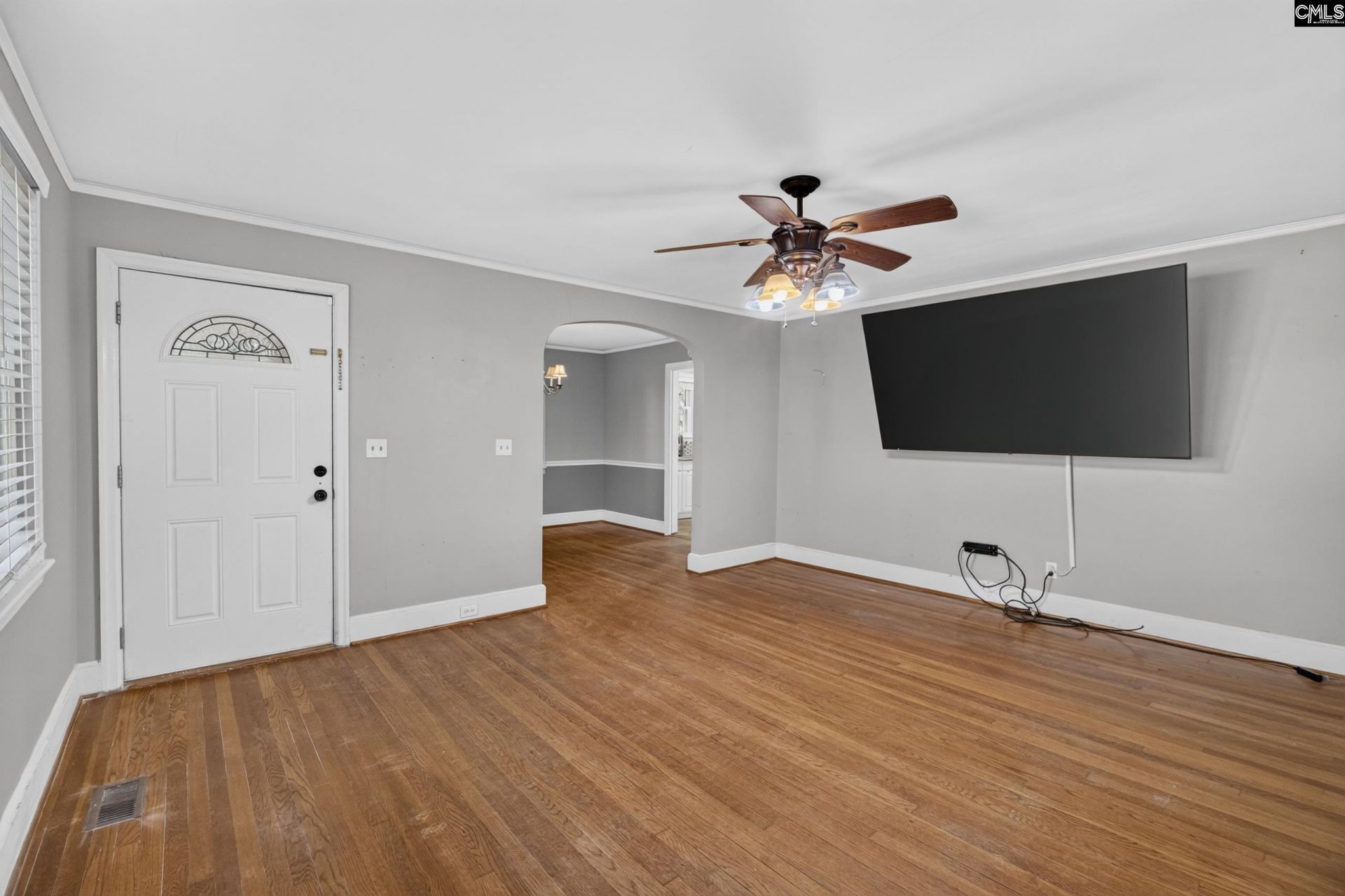 1633 Decree Avenue  Photo 6