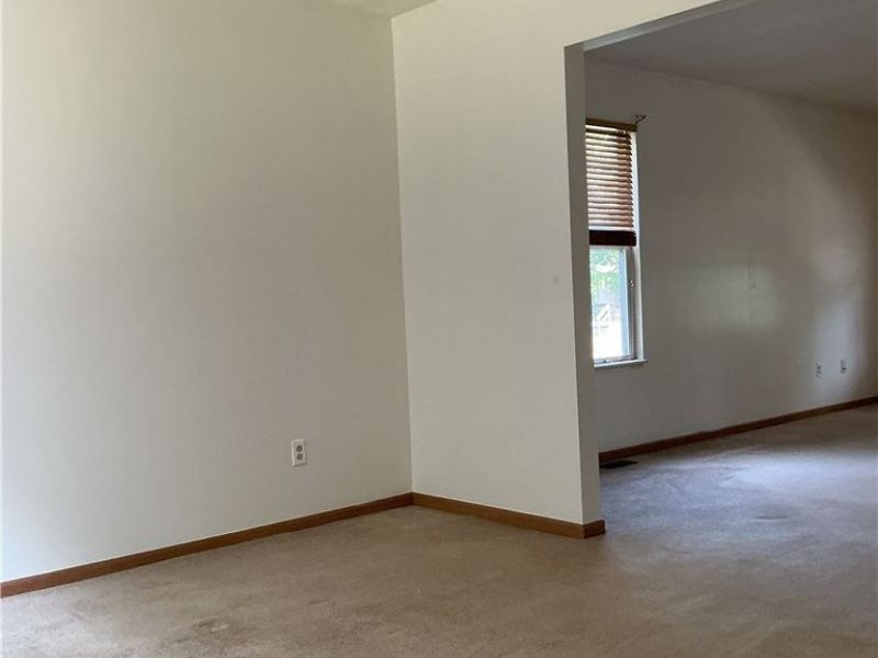 523 Broadway Avenue, Youngstown, OH 44510 Photo 8