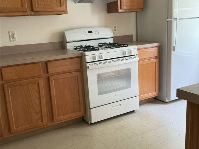 523 Broadway Avenue, Youngstown, OH 44510 Photo 9