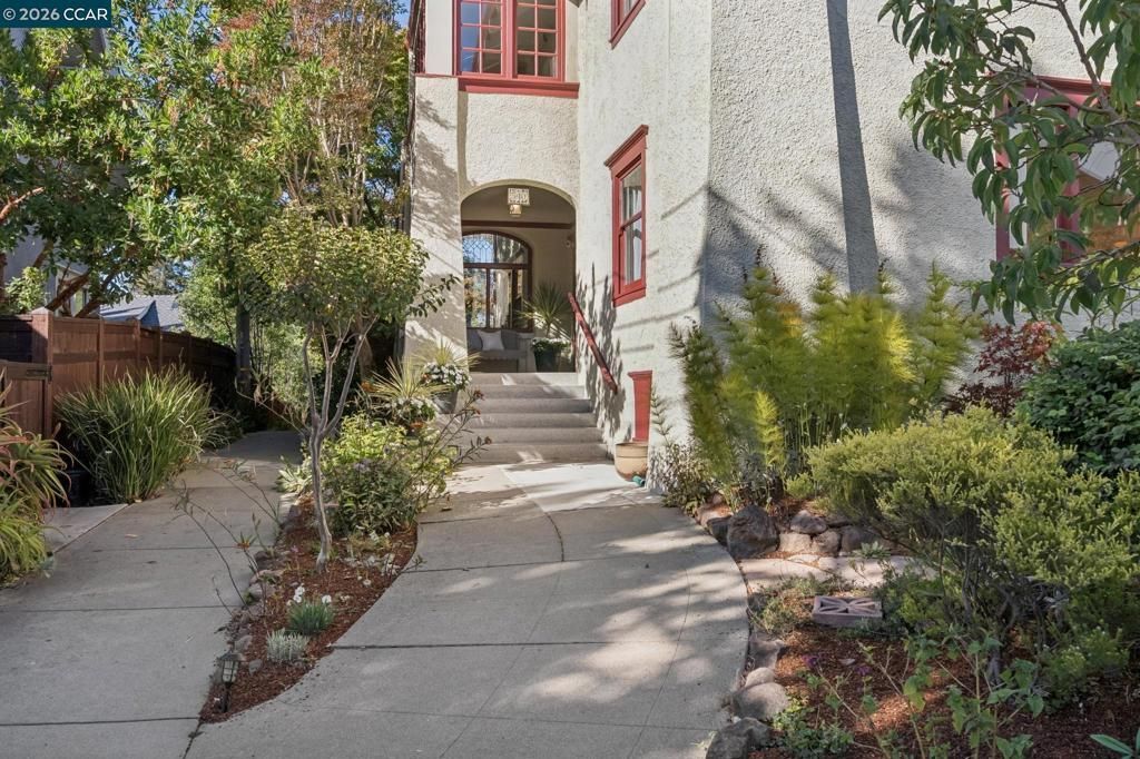 540 Boulevard Way, Piedmont, CA 94610 Main Photo