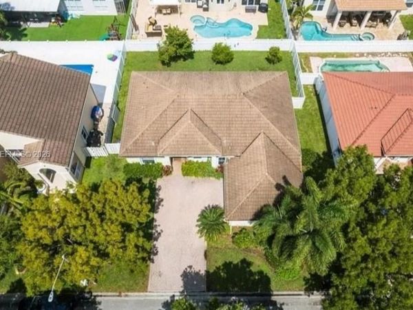 5333 SW 34th Ave , Hollywood, FL 33312