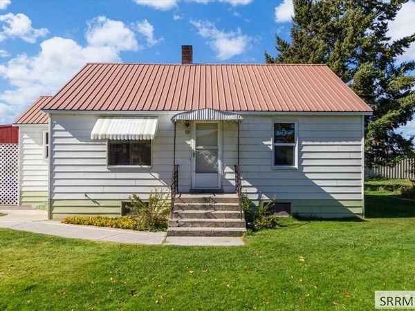 370 S 3rd W, REXBURG, ID 83440