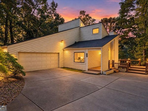 3296 Leeds Way, Duluth, GA 30096