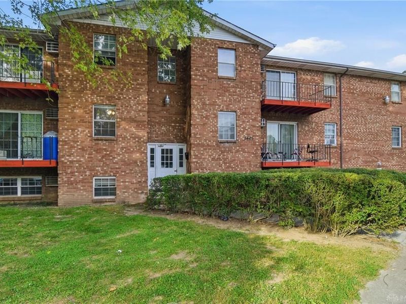 5465 Camelot Drive, Unit 27, Fairfield, OH 45014 Photo 4