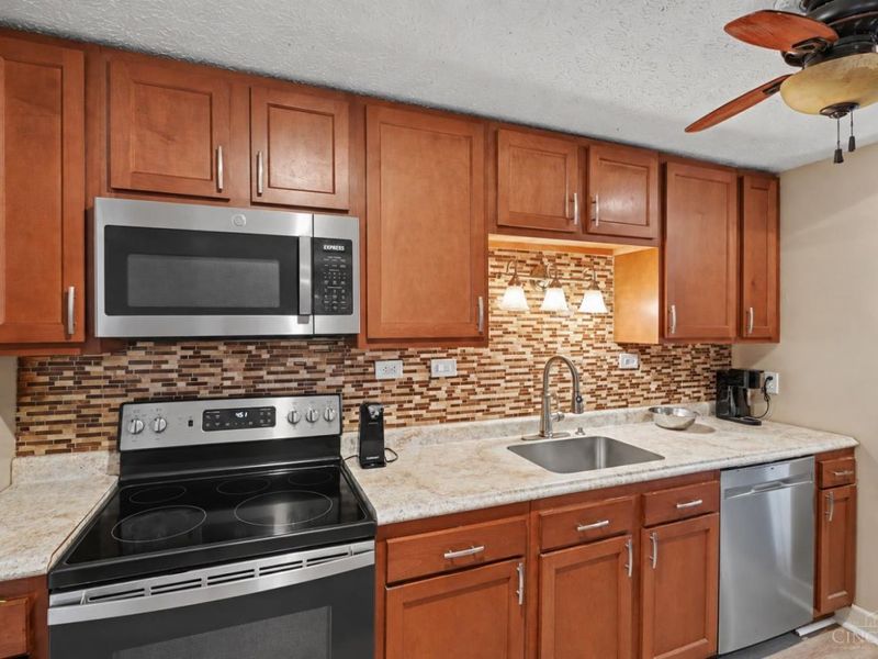 11614 New Hope Drive, Forest Park, OH 45240 Photo 5