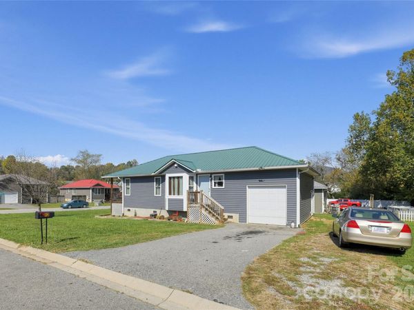 12 Janie Drive , Clyde, NC 28721