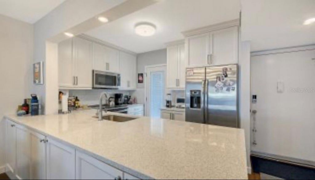 775 John Ringling Boulevard , Unit 24, Sarasota, FL 34236 Photo