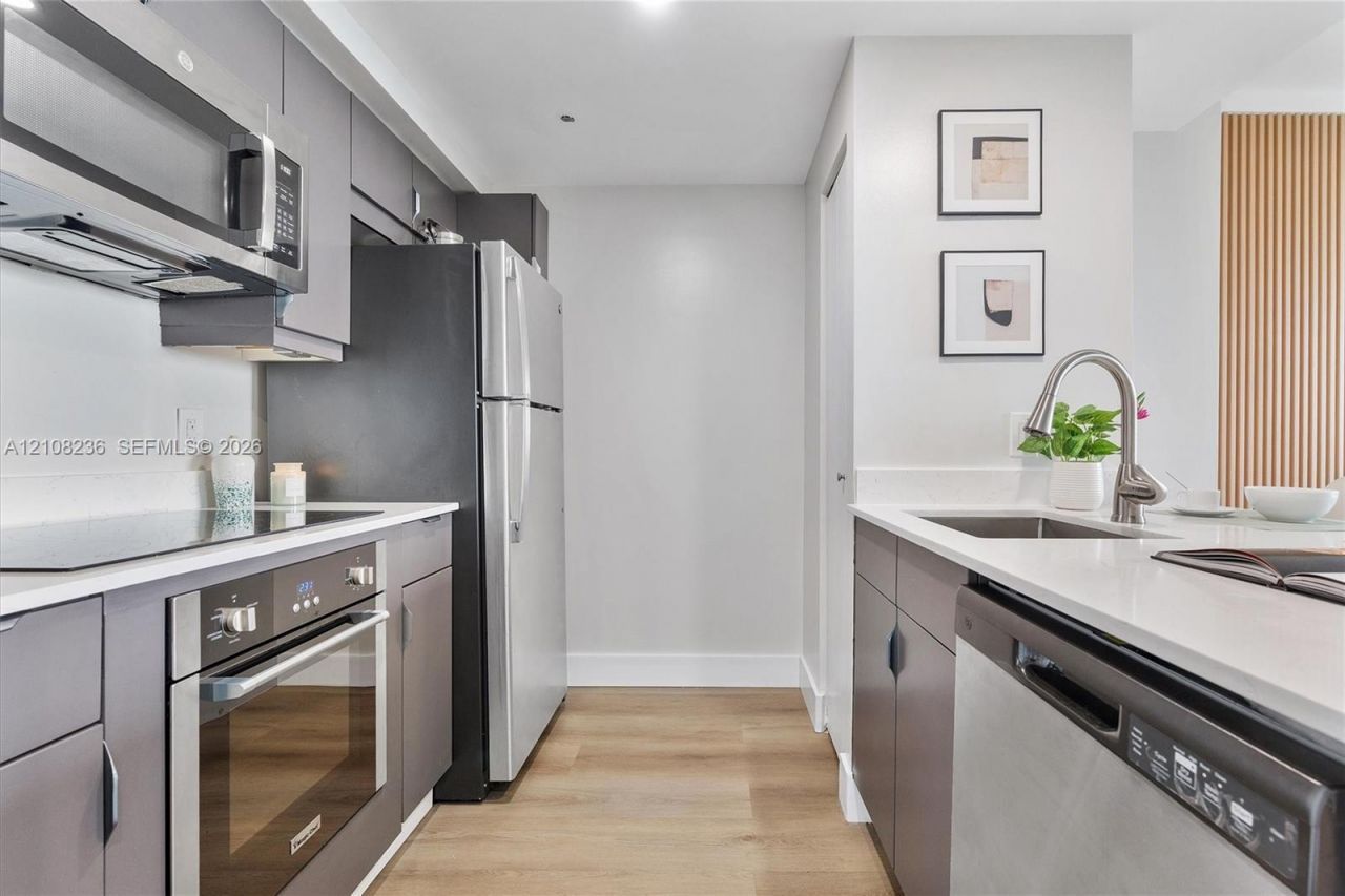 2889 Mcfarlane Rd , Unit 1513, Miami, FL 33133 Photo