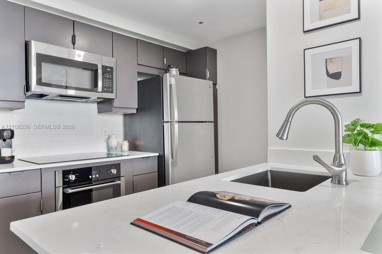 2889 Mcfarlane Rd , Unit 1513, Miami, FL 33133 Photo
