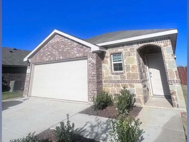 915 Presleigh Drive, Dallas, TX 75253