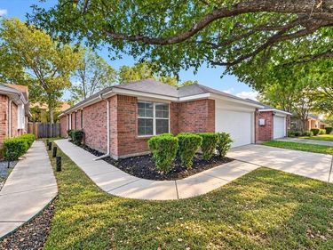 8809 Highland Orchard Drive, Fort Worth, TX 76179