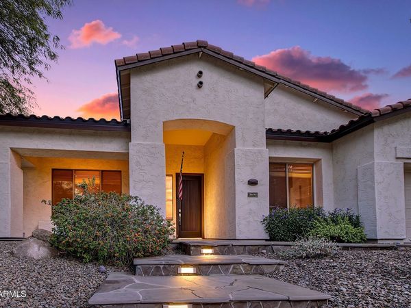 329 N DATE PALM Drive, Gilbert, AZ 85234