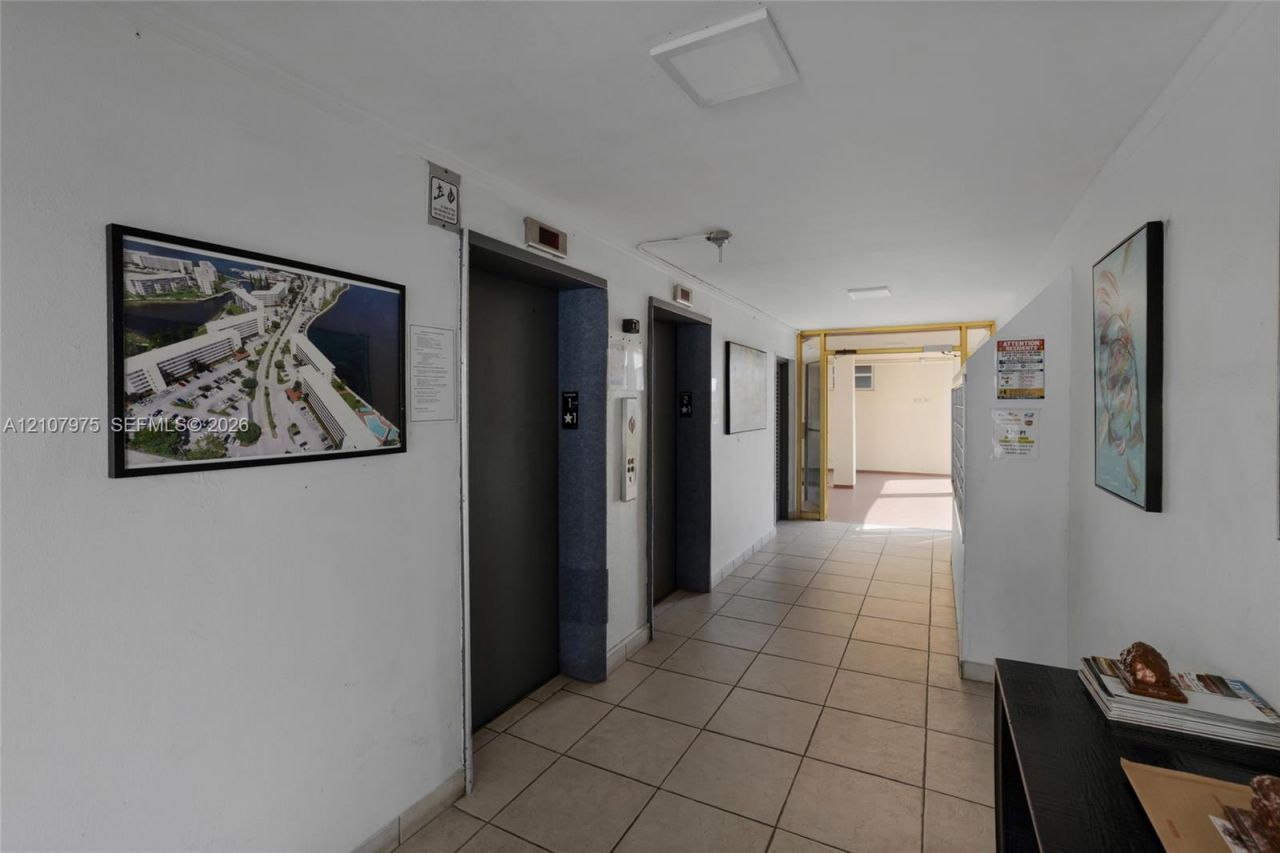 2910 Point East Dr, Unit M108, Aventura, FL 33160 Photo