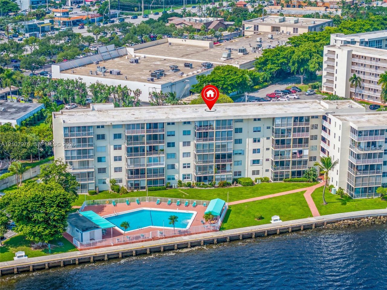 2910 Point East Dr, Unit M108, Aventura, FL 33160 Photo