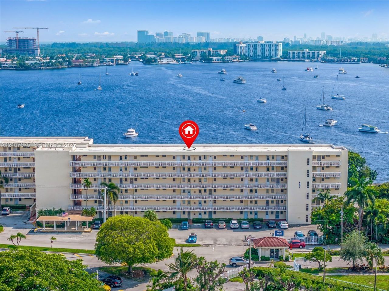 2910 Point East Dr, Unit M108, Aventura, FL 33160 Photo