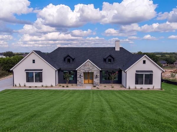 244 Martin Drive, Granbury, TX 76049