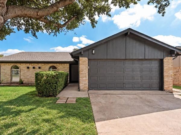 3021 Meadowmoor Street, Fort Worth, TX 76133