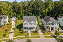 3857 Maidstone Drive photo 4